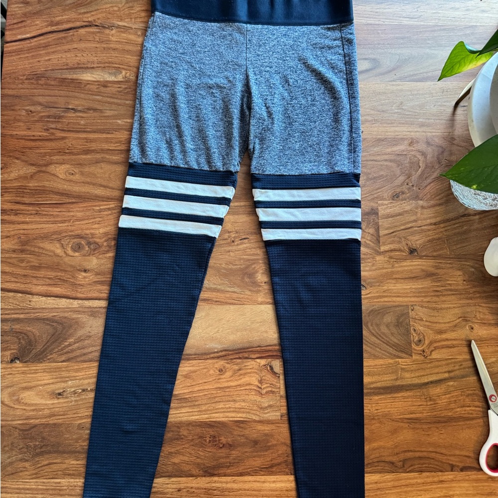 Bombshell Sportswear  Leggings in Navy and Gray